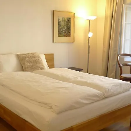 Old Town Charm & Location In * Rapperswil (St. Gallen)